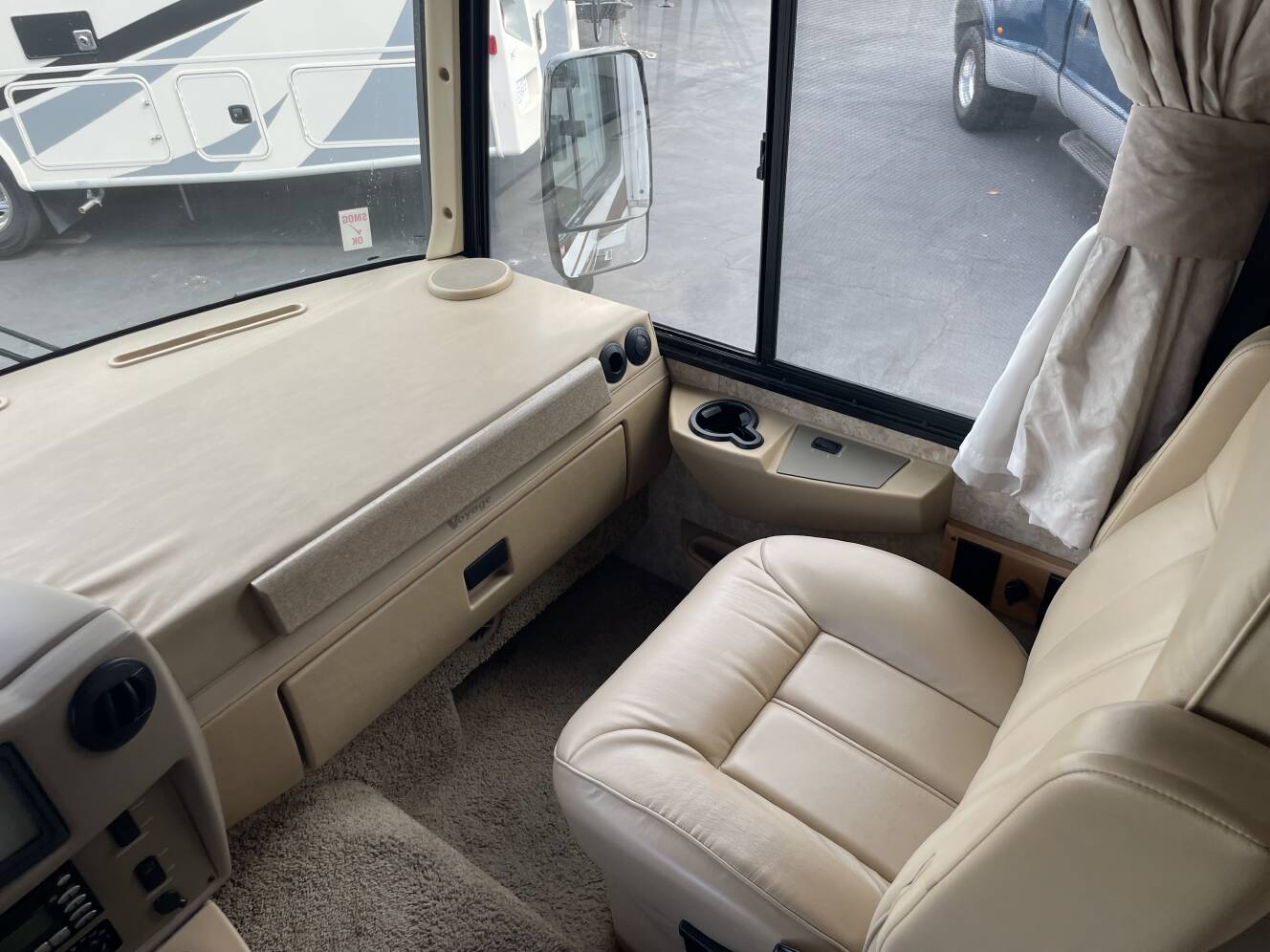 A photo of this 2006 Winnebago VOYAGE 33V