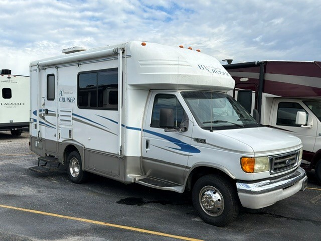 2004 Gulf Stream B TOURING CRUISER 5211 in jones MI
