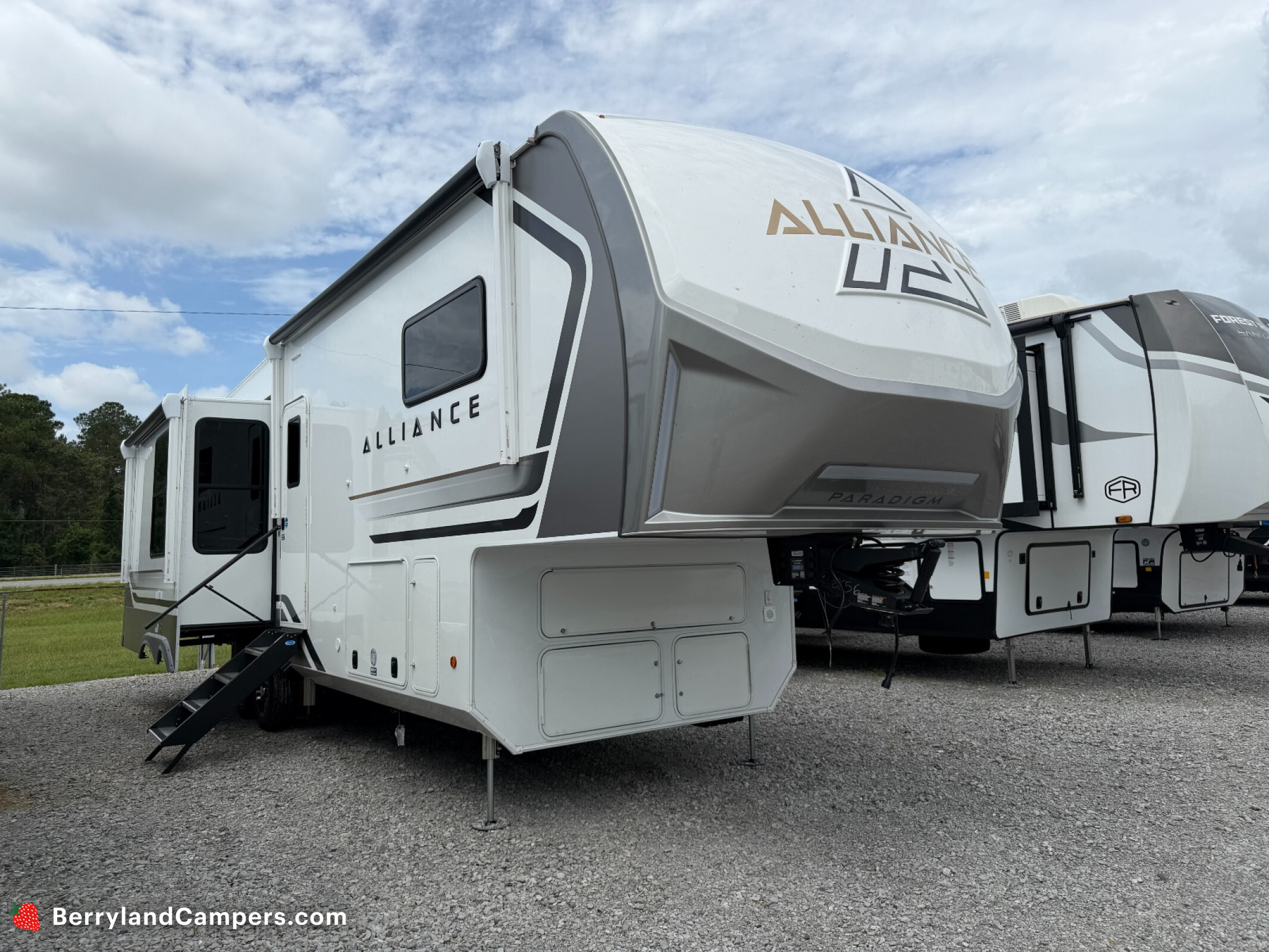 2027 Alliance Rv Paradigm 312RK in holden LA