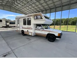 1986 TRAVELMASTER SAVANNAH 205RK