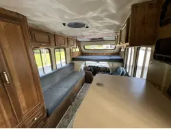 1986 TRAVELMASTER SAVANNAH 205RK