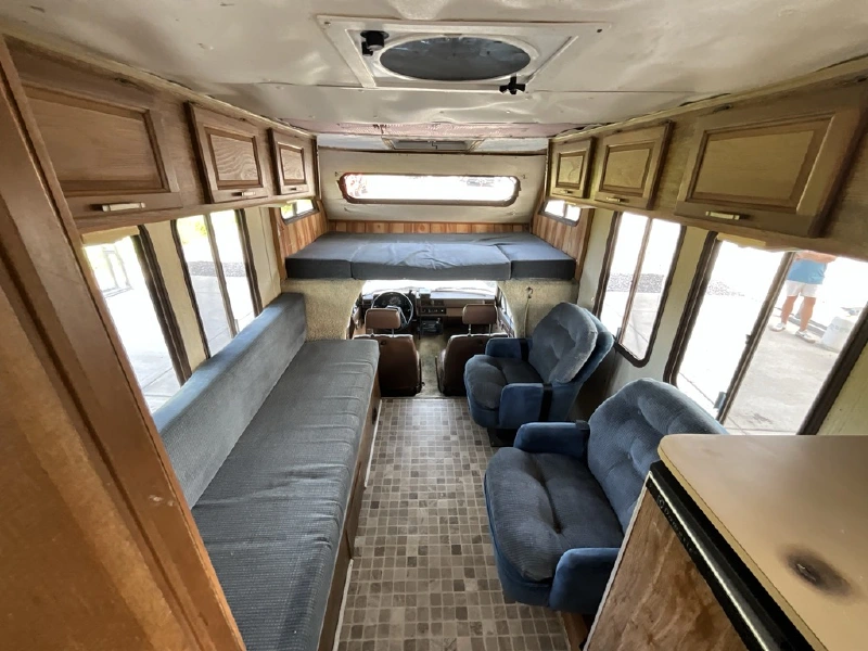 1986 TRAVELMASTER SAVANNAH 205RK
