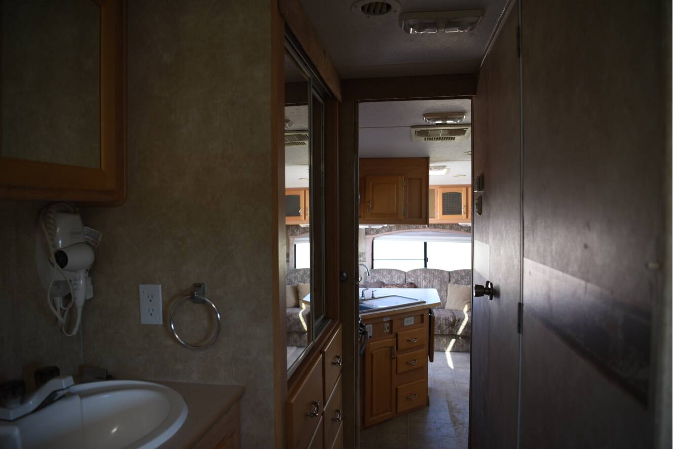 A photo of this 2007 Thor Motor Coach JAZZ 2550RL