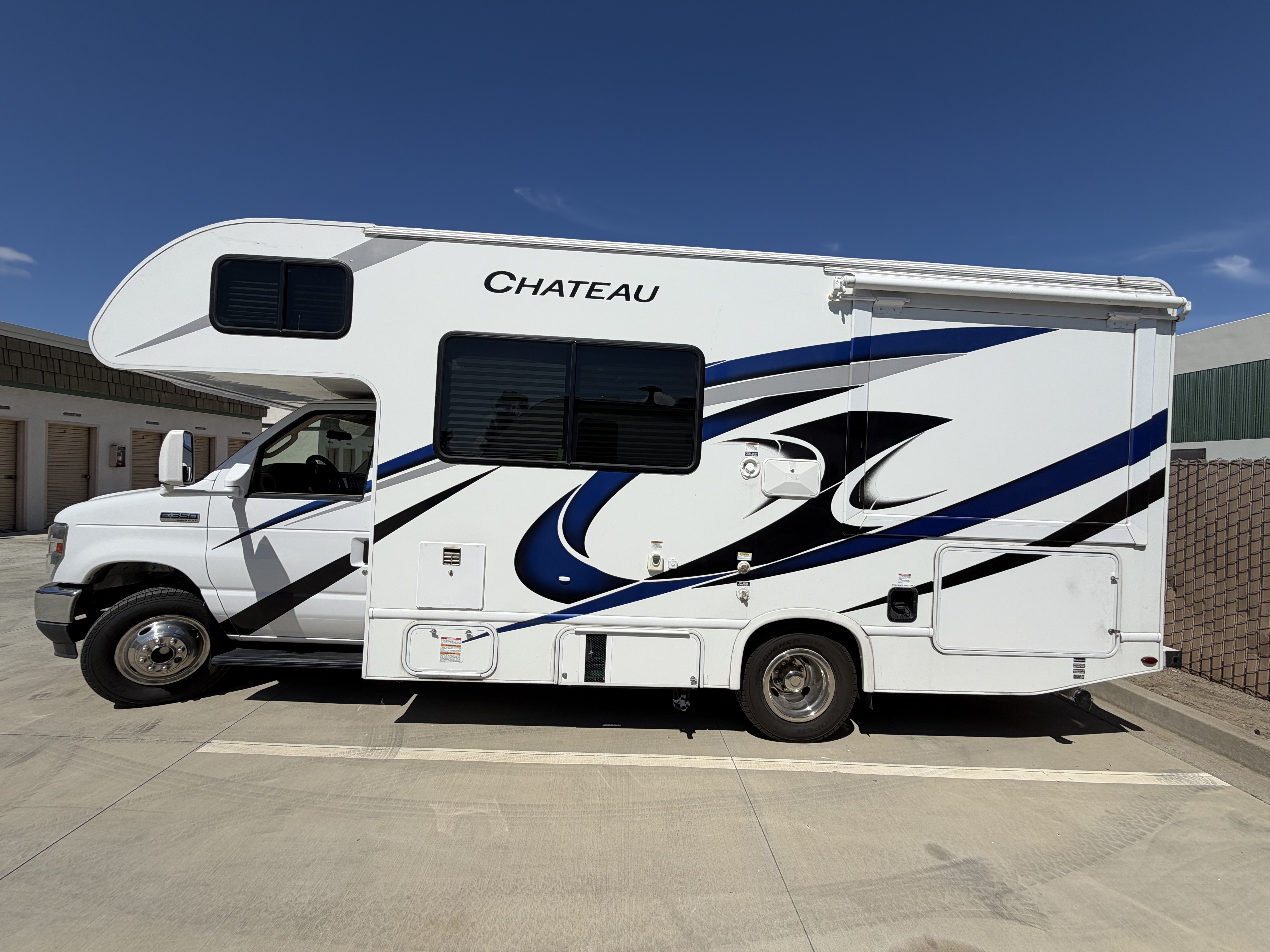 2022 Thor Motor Coach CHATEAU 22B 22B RV