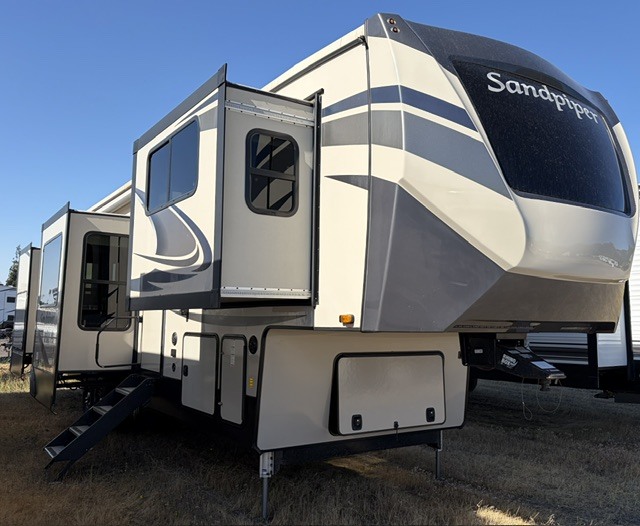 2022 Forest River Sandpiper Luxury 379FLOK in coburg OR