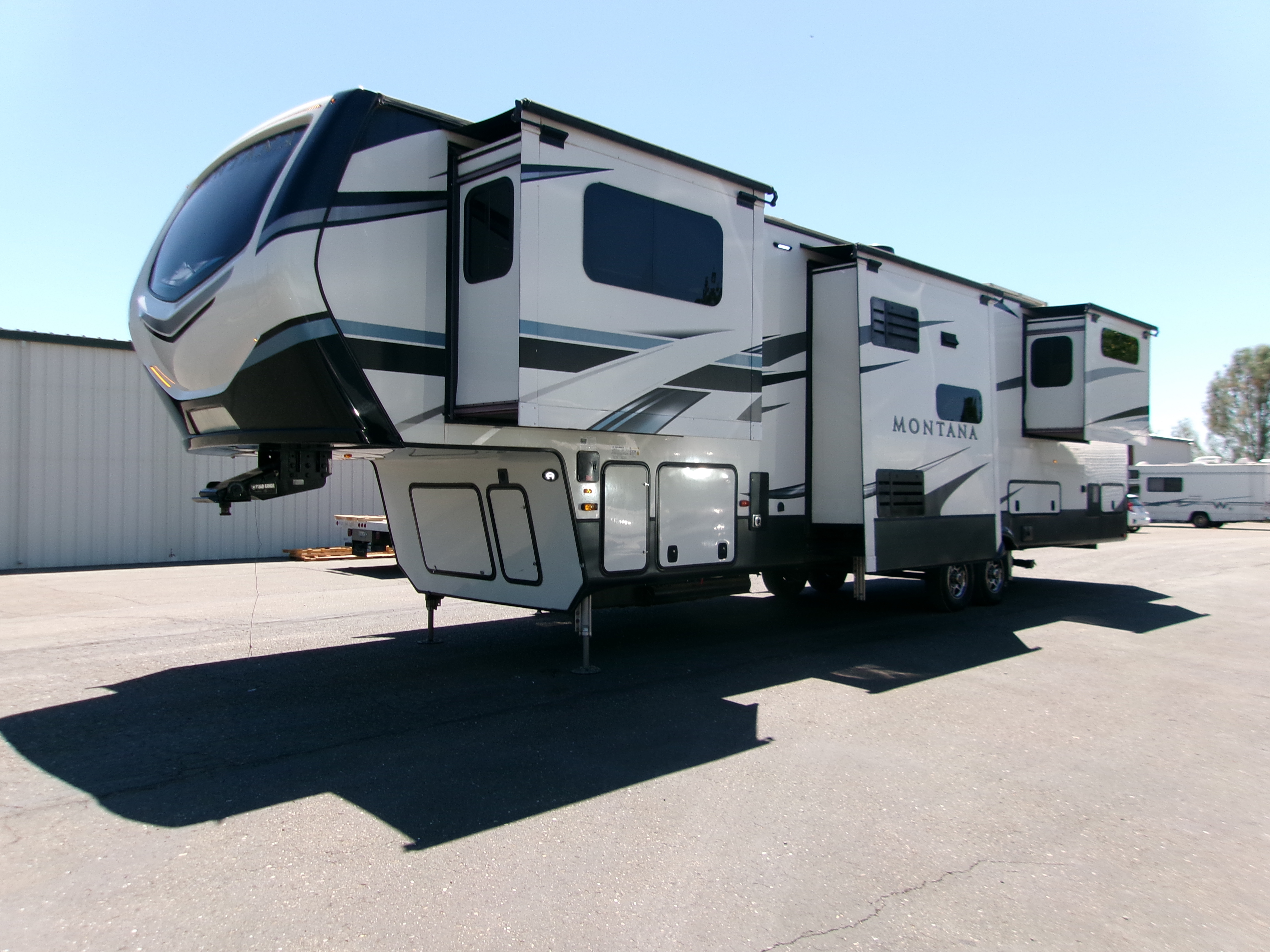 2021 Keystone MONTANA 3760FL in placerville CA