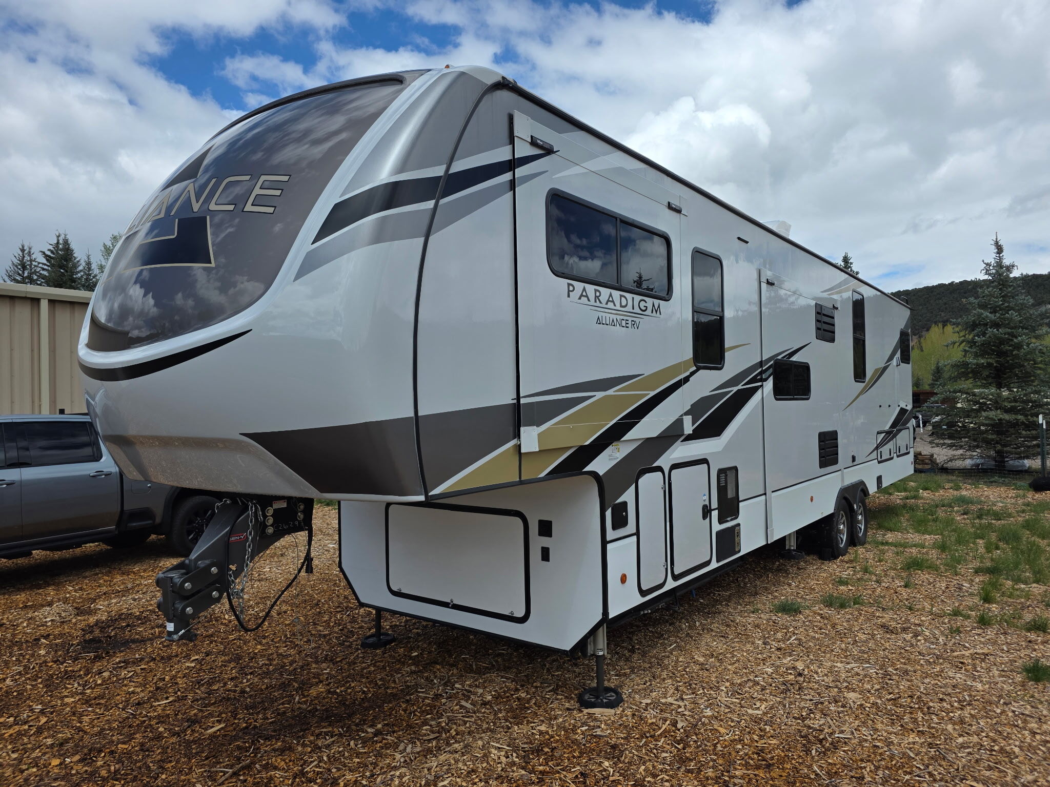 2022 Alliance Rv PARADIGM 385FL in carbondale CO