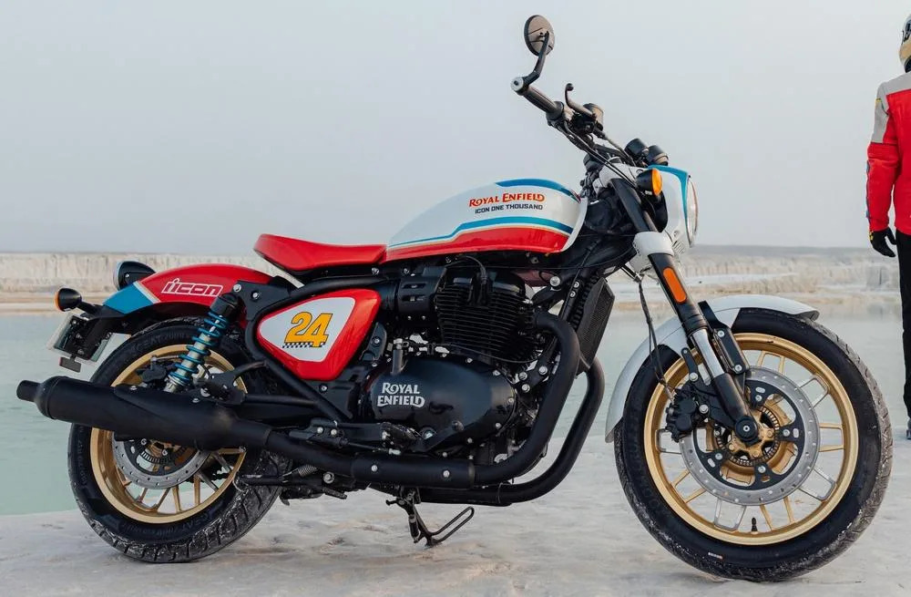 2025 Royal Enfield SHOTGUN 650 650 in Hawthorn Woods, IL