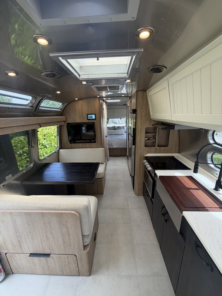 2022 Airstream POTTERY BARN SPECIAL EDITION 28RBQ in englewood FL