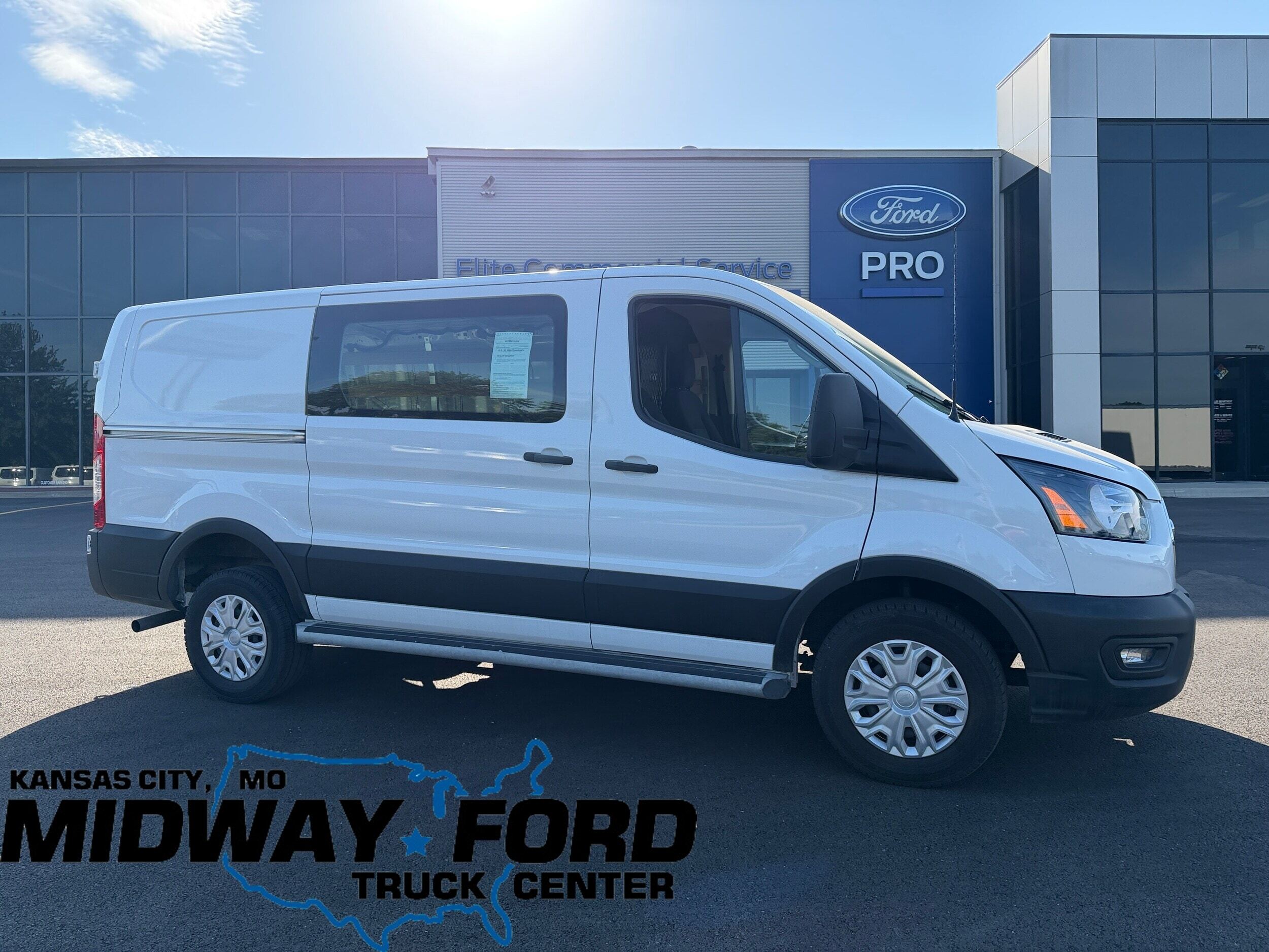 2024 FORD TRANSIT 250 in Kansas City, MO