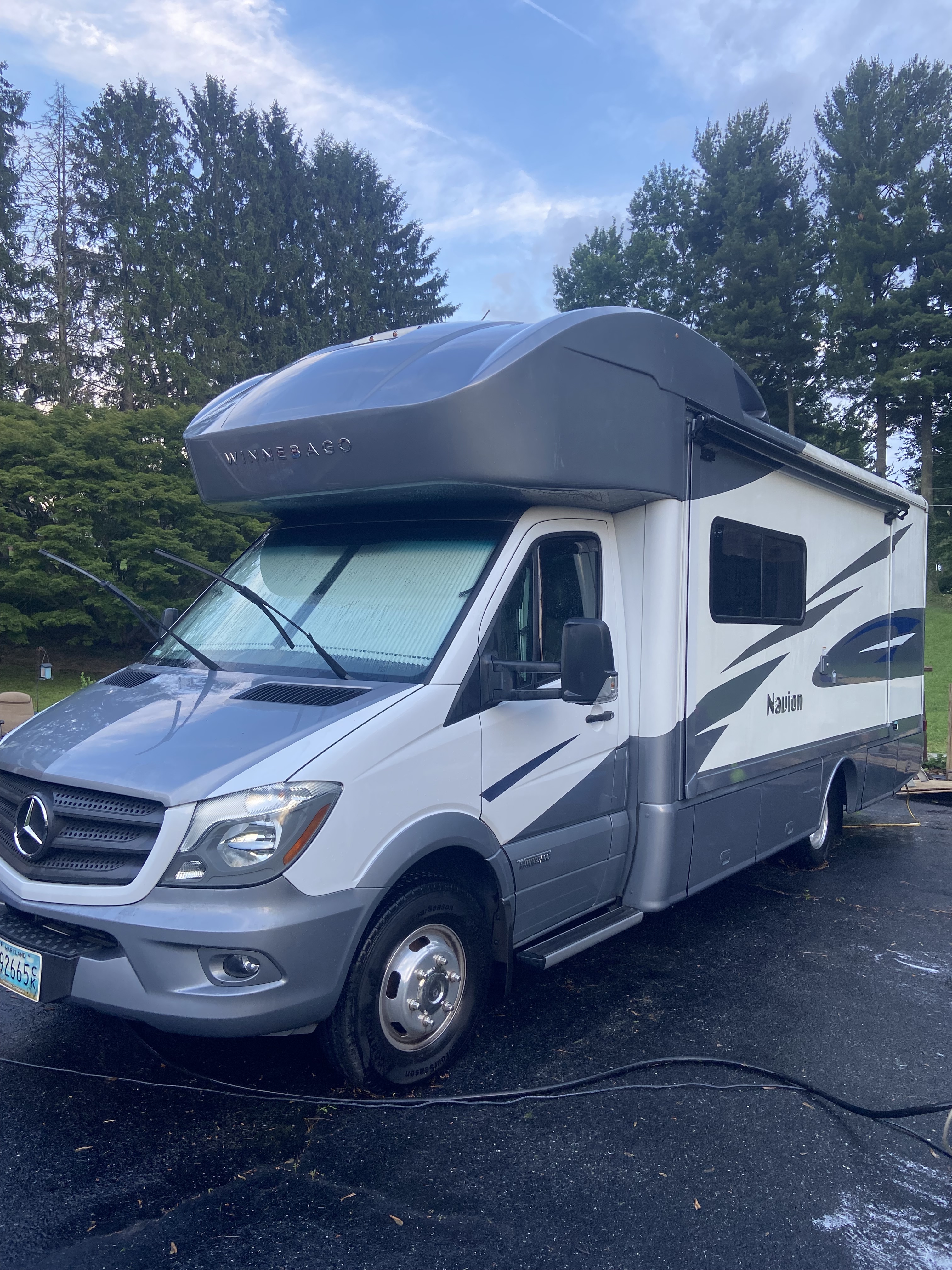 2019 Winnebago NAVION 24D RV