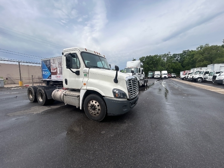 2019 FREIGHTLINER CASCADIA 125 in Baltimore, MD