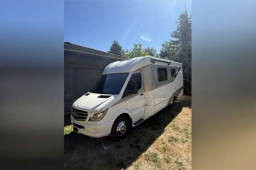 2015 Leisure Travel UNITY U 24 MB in portland OR