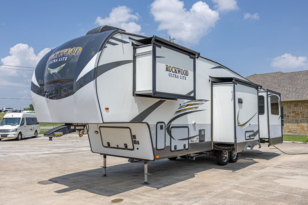 Forest River Rockwood Ultra Lite Fifth Wheels for sale - RV Trader