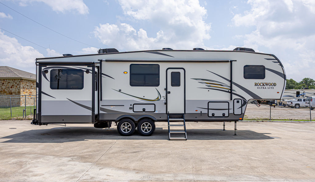 Forest River Rockwood Ultra Lite Fifth Wheels for sale - RV Trader