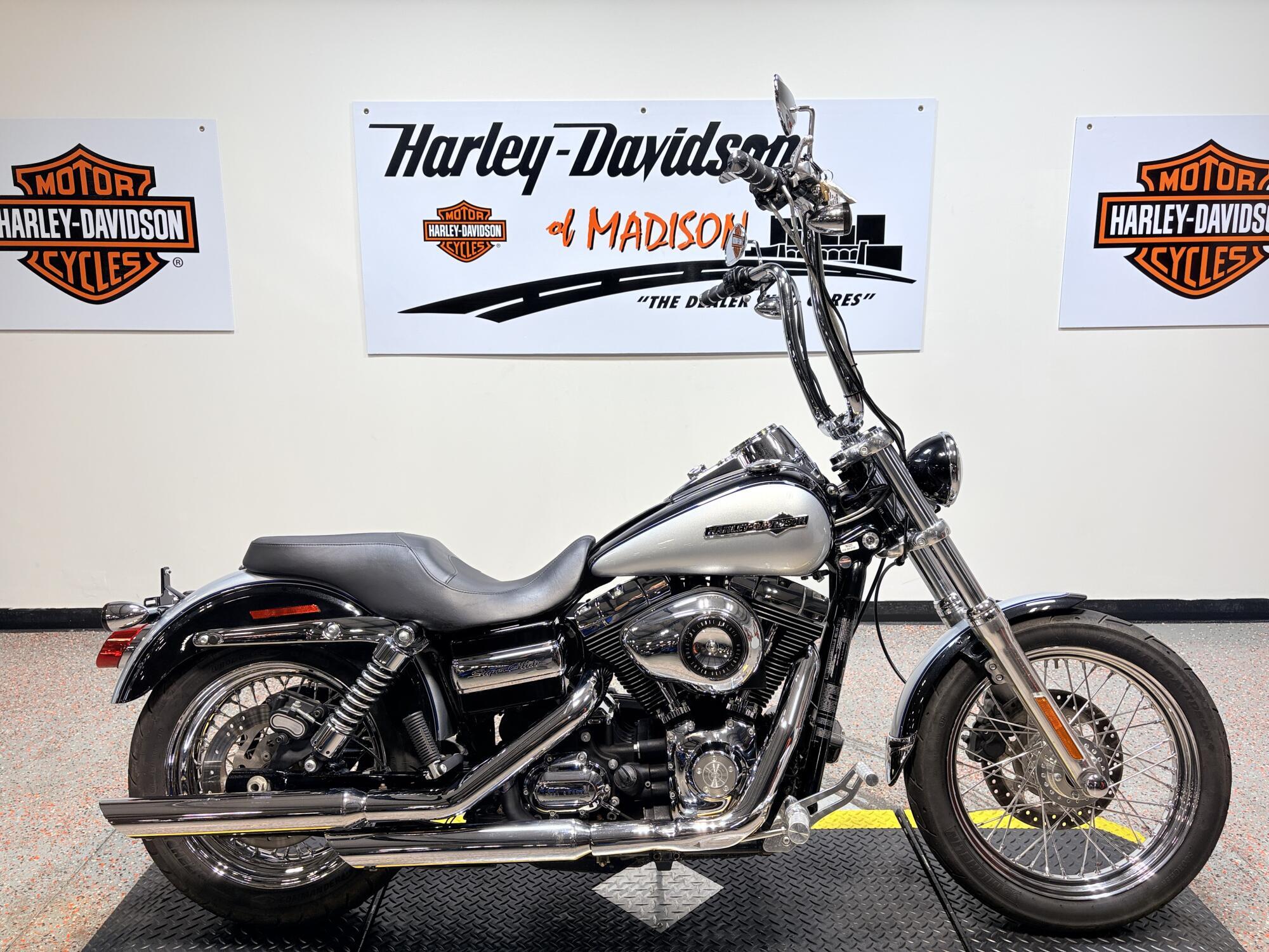 2012 Harley-Davidson Super Glide Custom DYNA CUSTOM in Madison, WI