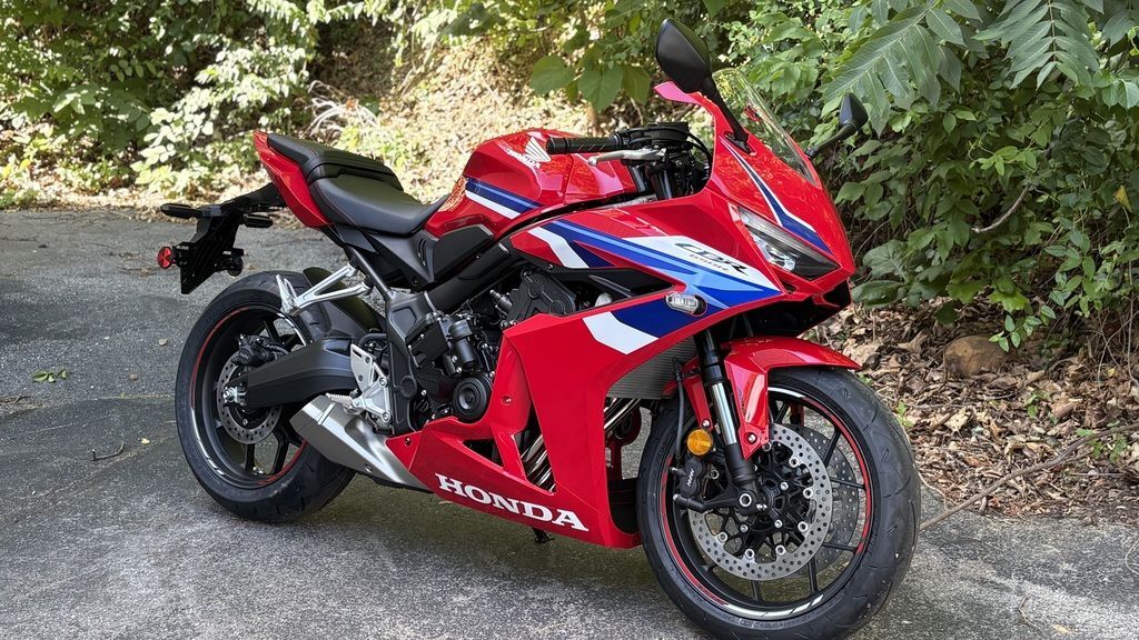 2026 Honda® CBR650R E-Clutch BASE in Waynesboro, VA