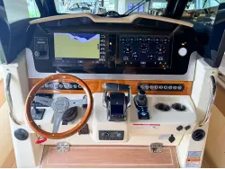 2024 Chris-Craft Catalina 30 Heritage Edition