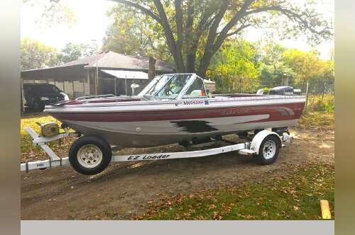 1994 Crestliner Phantom in clear lake MN
