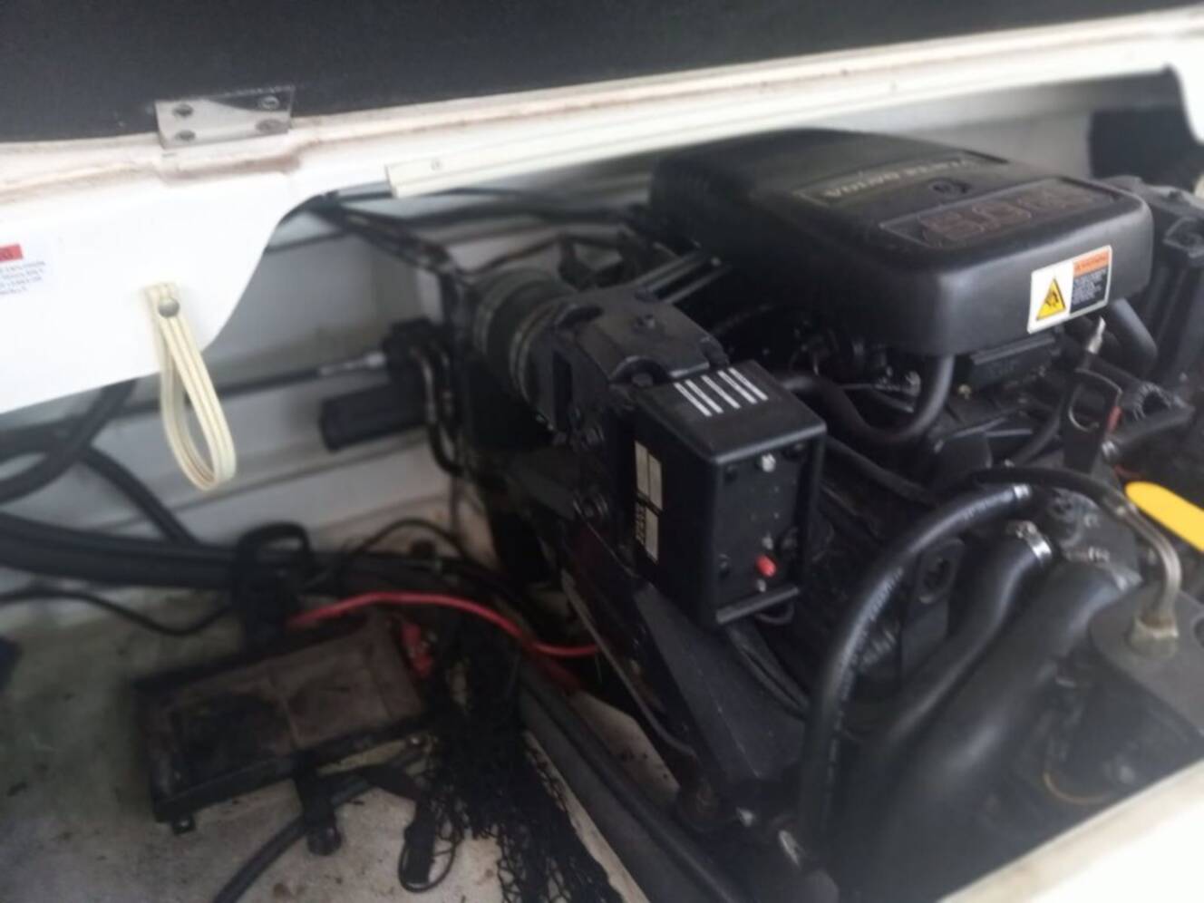 A photo of this 2000 Glastron SX 195