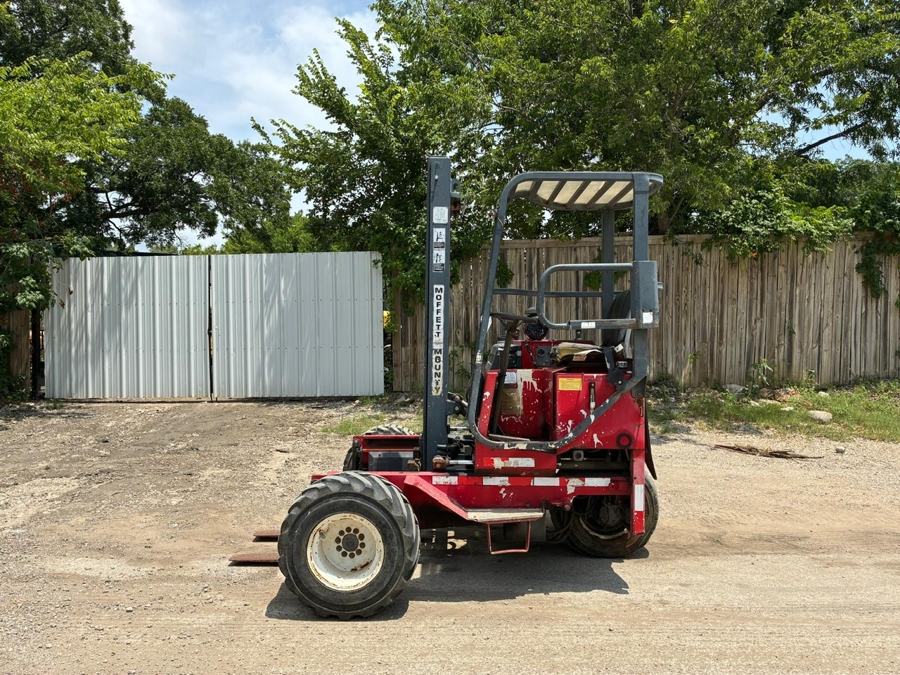 2002 MOFFETT M5500 in Dallas, TX