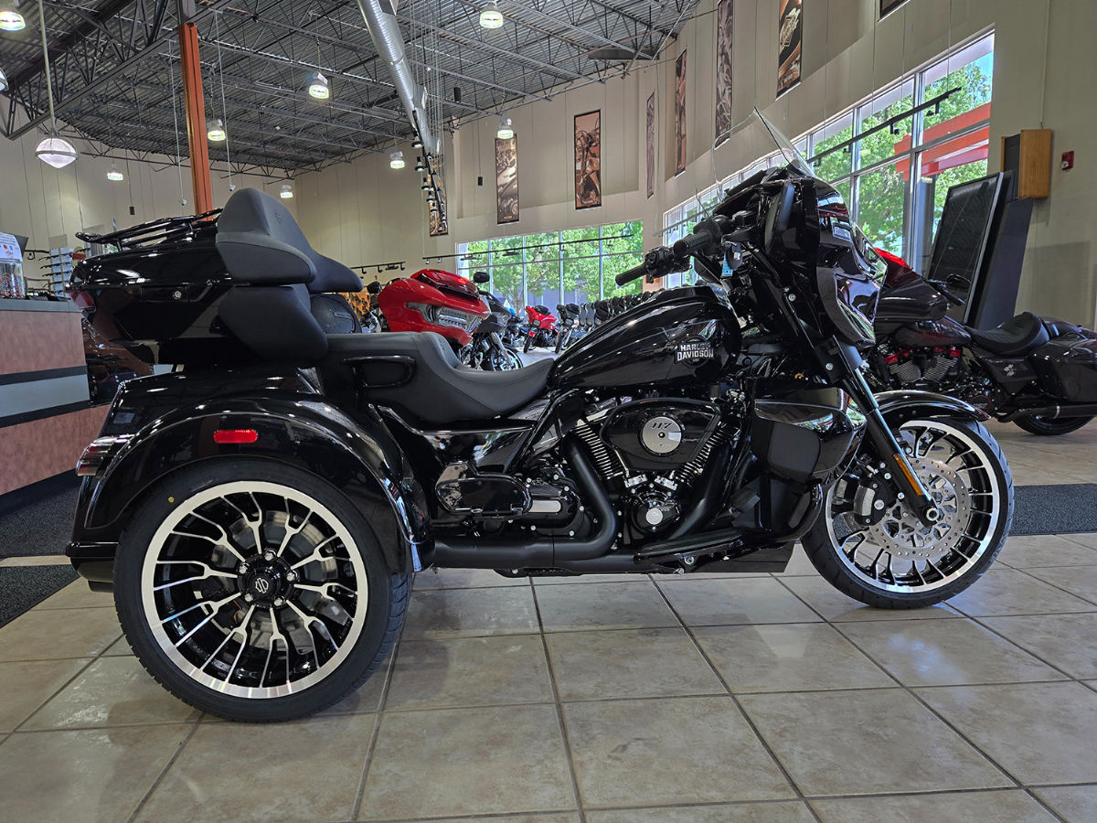 2026 Harley-Davidson STREET GLIDE 3 LIMITED LIMITED in Tigard, OR
