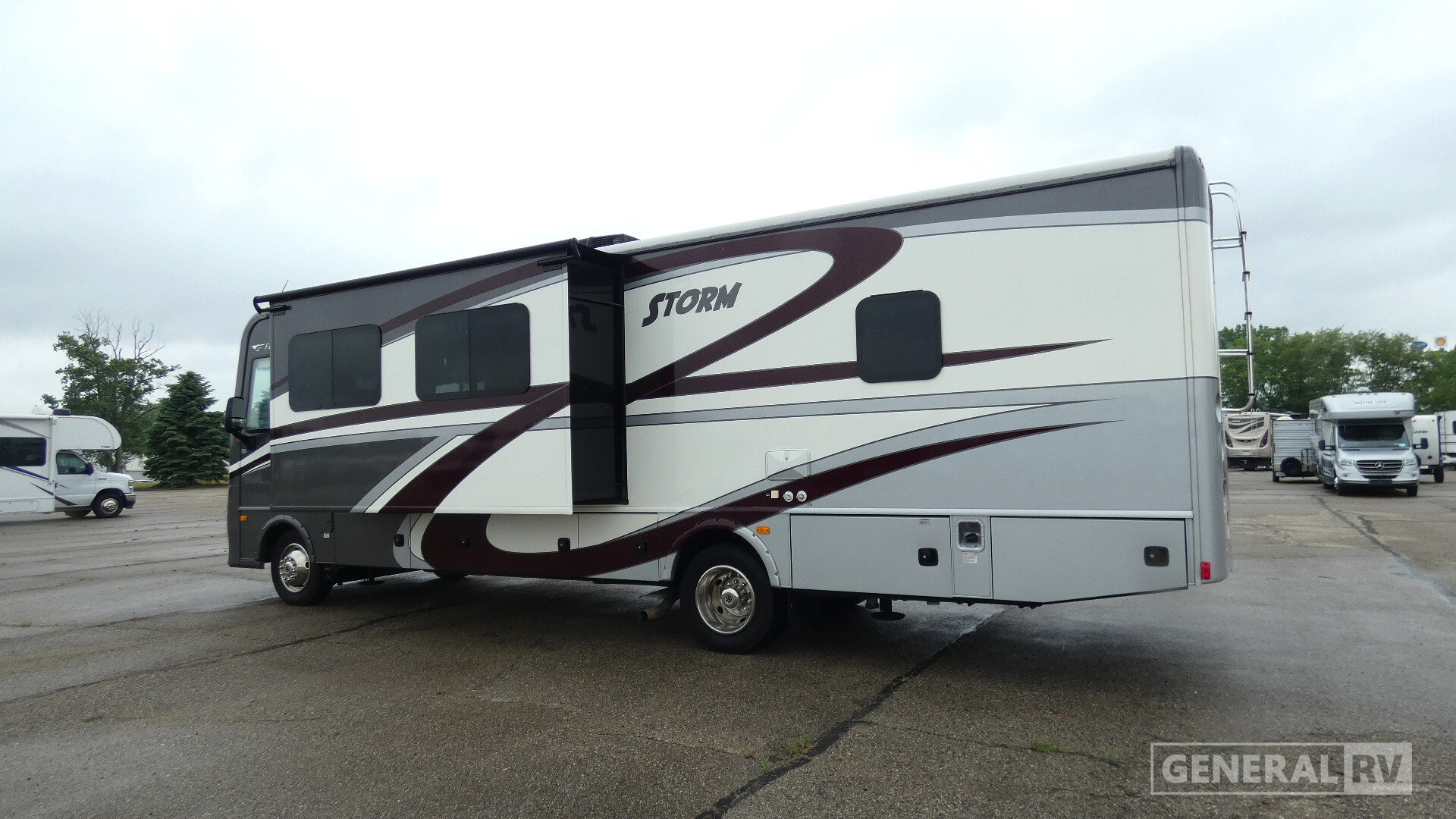 2016 Fleetwood STORM 32V in wayland MI