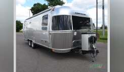 2022 Airstream Flying Cloud 27FB Twin RV