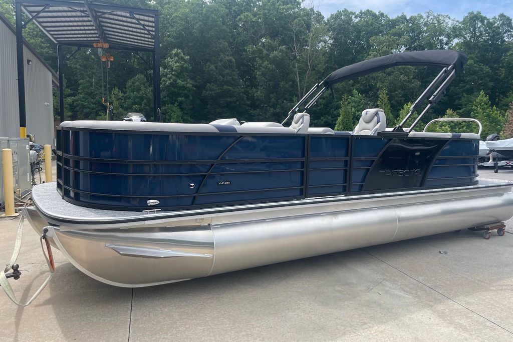 2026 Trifecta 24 RF LE 24UL LE T in gainesville GA