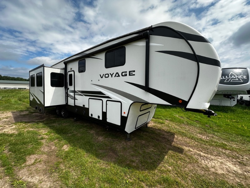2021 Winnebago Voyage 3134RL in suamico WI