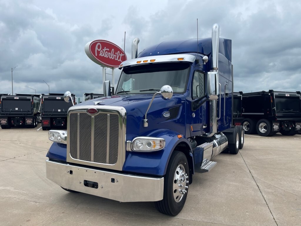 2021 PETERBILT 567 in Strafford, MO
