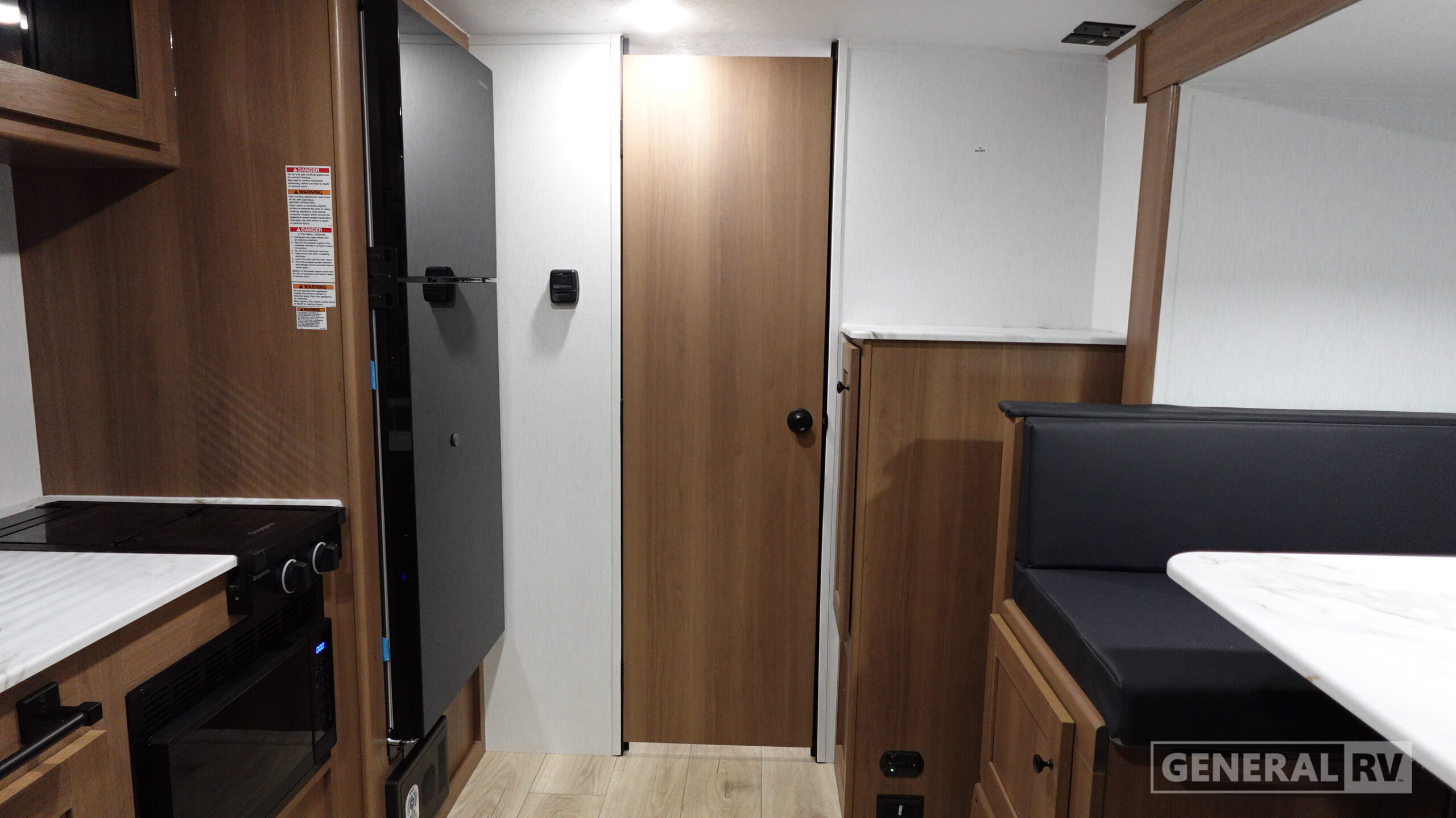 2027 Coachmen Apex Nano 203RBK in north canton OH