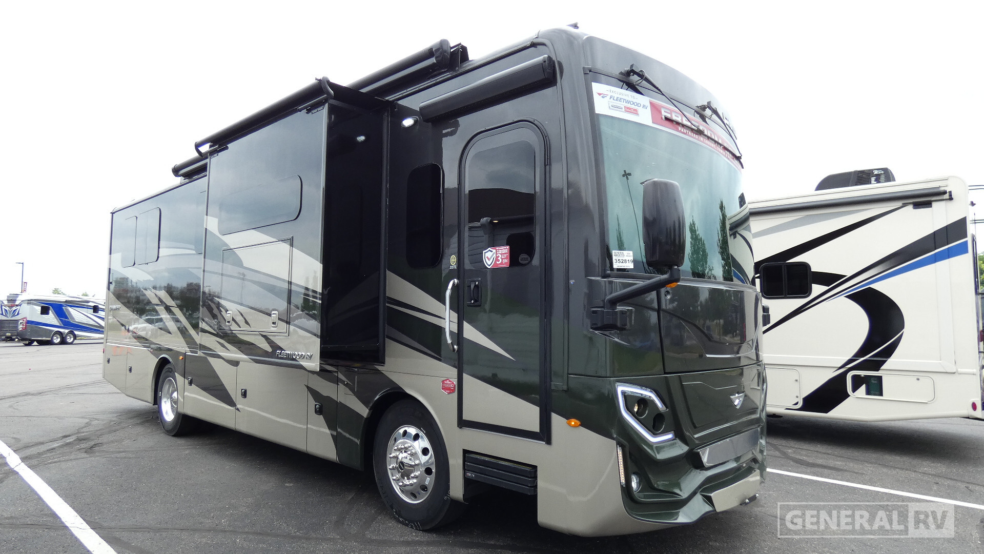 2026 Fleetwood FRONTIER 33TL in wixom MI