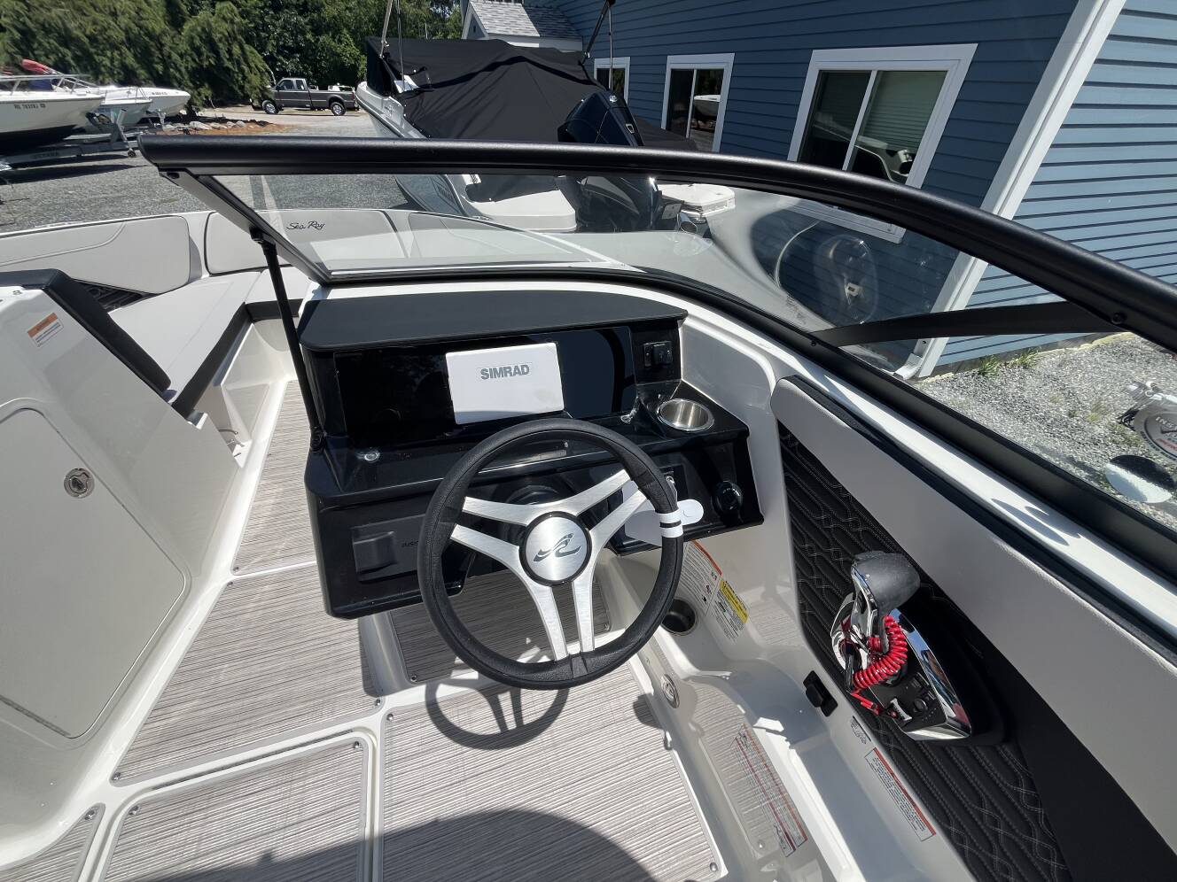 A photo of this 2026 Sea Ray SPX 210 Outboard
