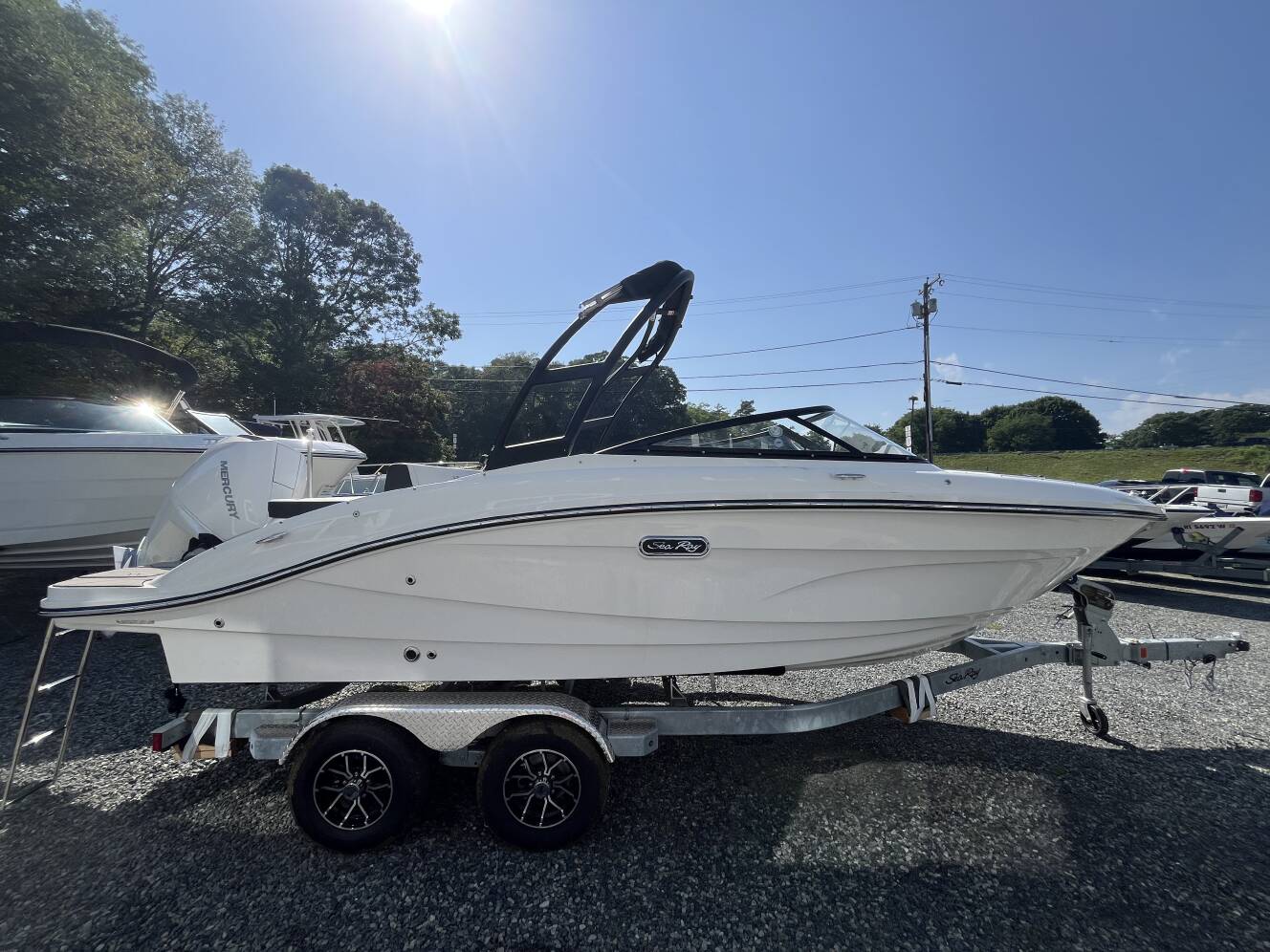 A photo of this 2026 Sea Ray SPX 210 Outboard