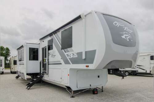 2027 Highland Ridge Open Range 3X Series 393TBR in clinton MO