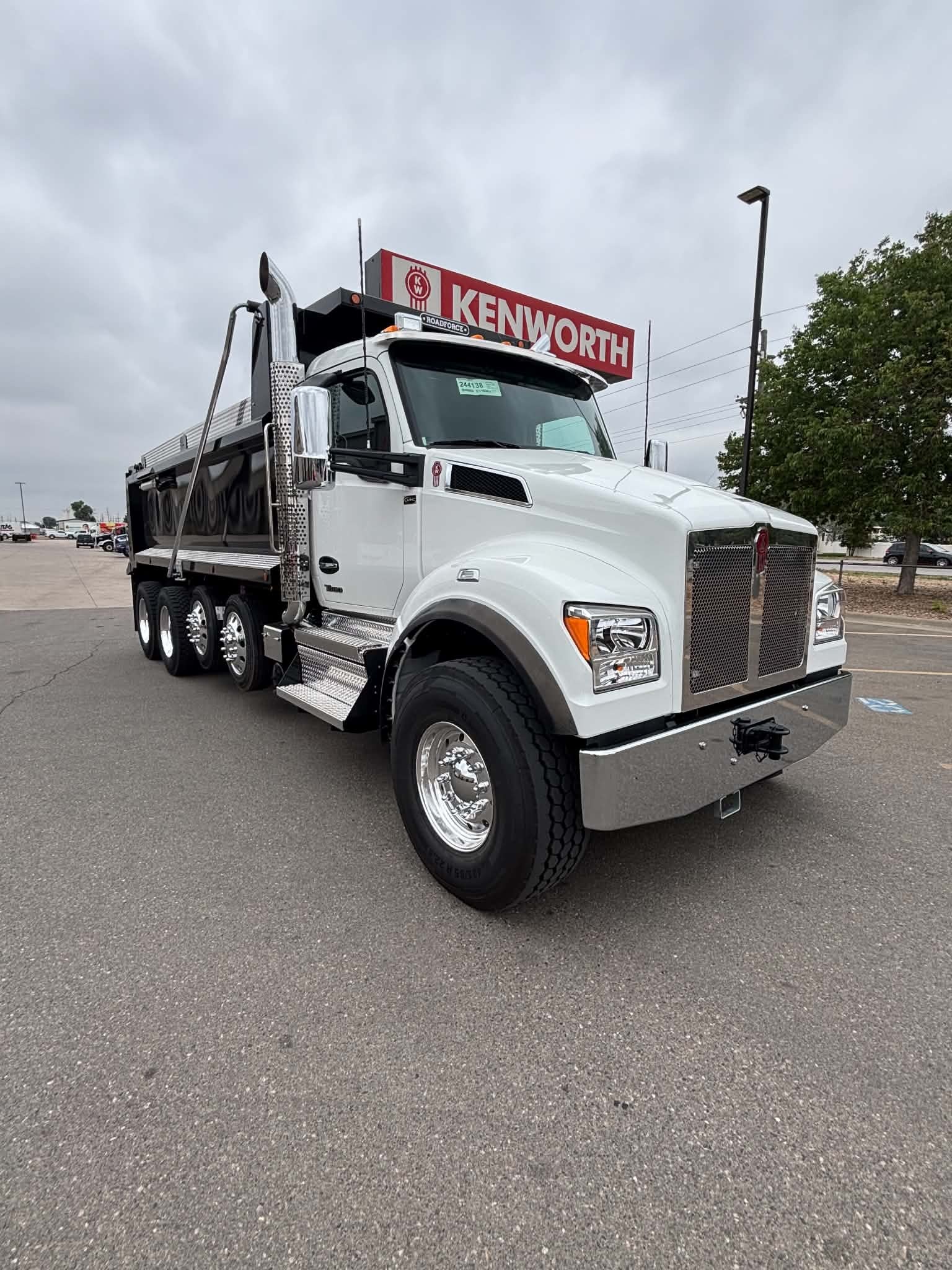 2027 KENWORTH T880 in Greeley, CO