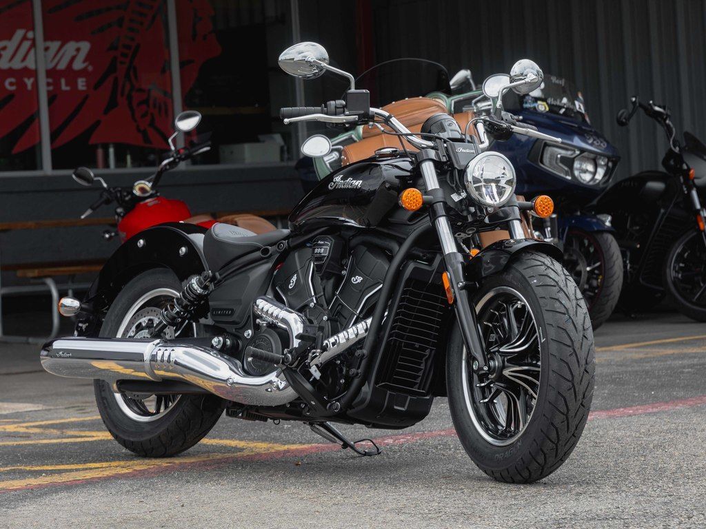 2025 Indian Motorcycle® Scout® Sixty Classic Limited Black Metallic LIMITED in New Braunfels, TX