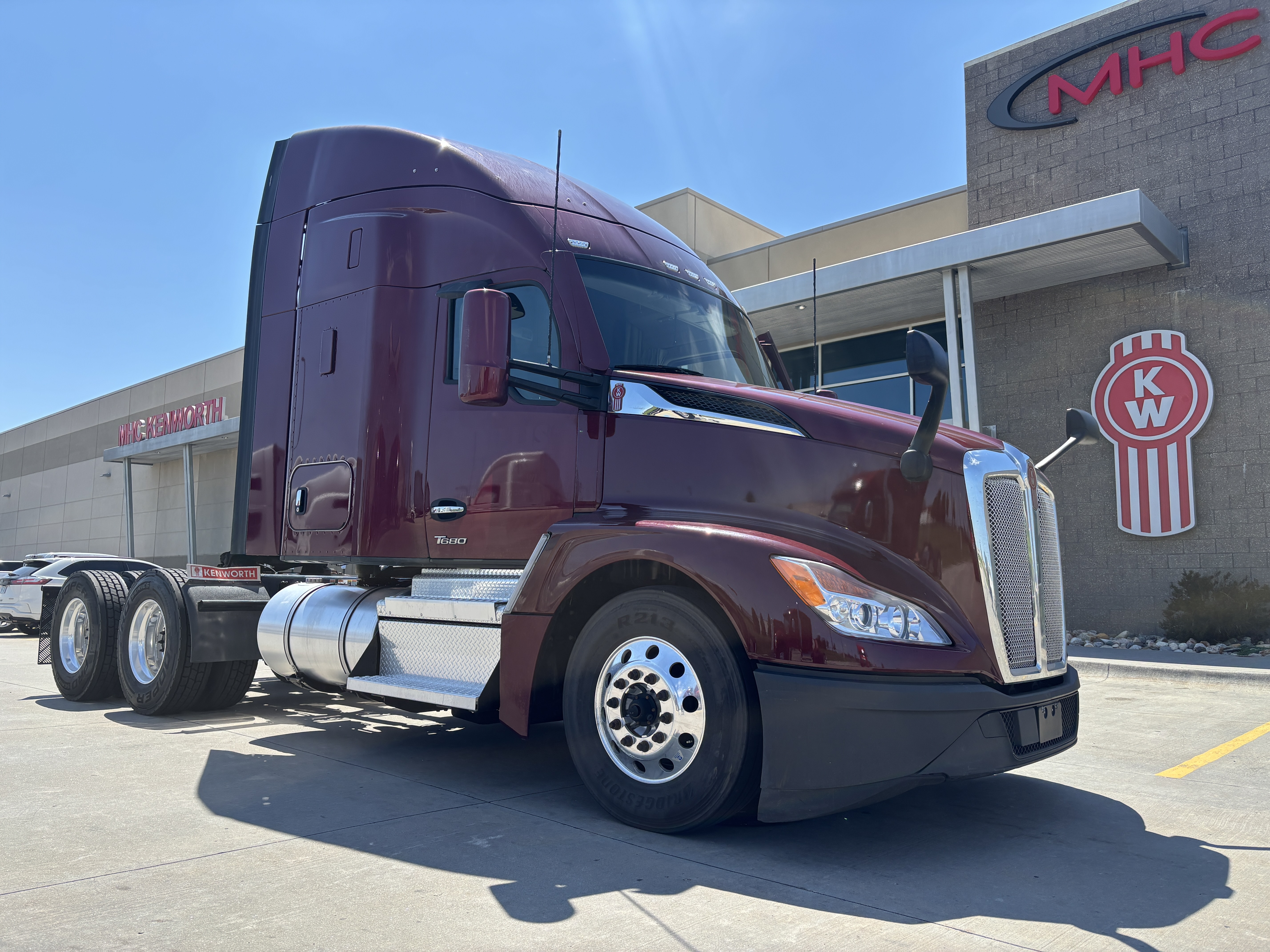 2023 KENWORTH T680 in Omaha, NE