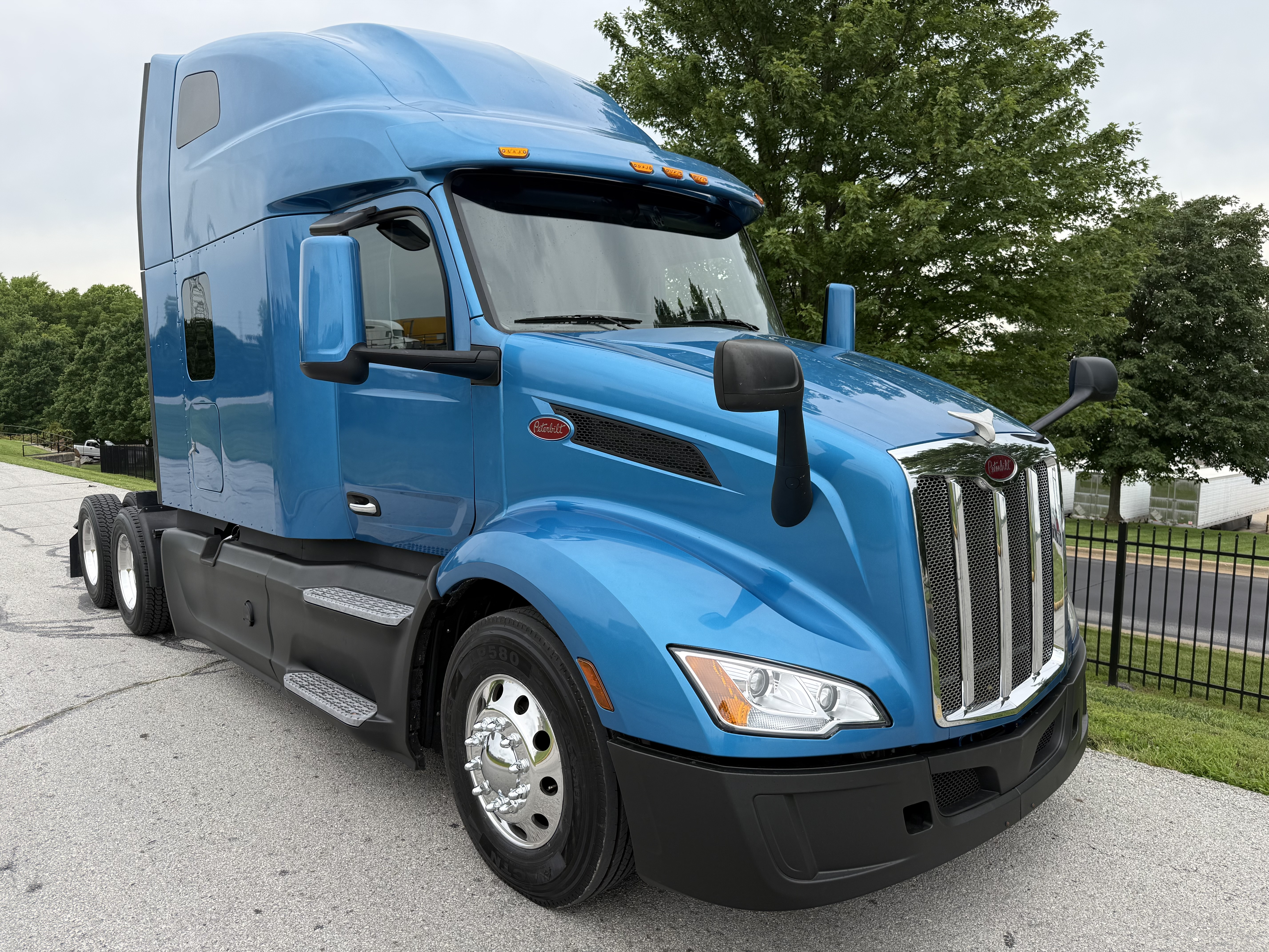 2022 PETERBILT 579 in Springfield, MO