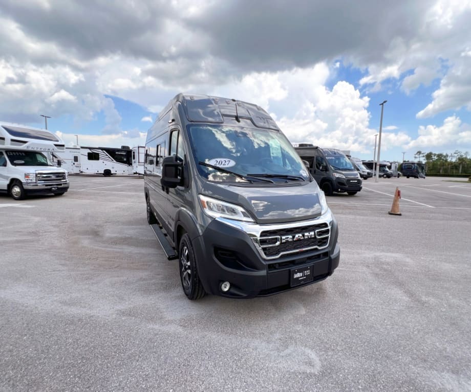 2027 Winnebago SOLIS BUT59P in fort myers FL
