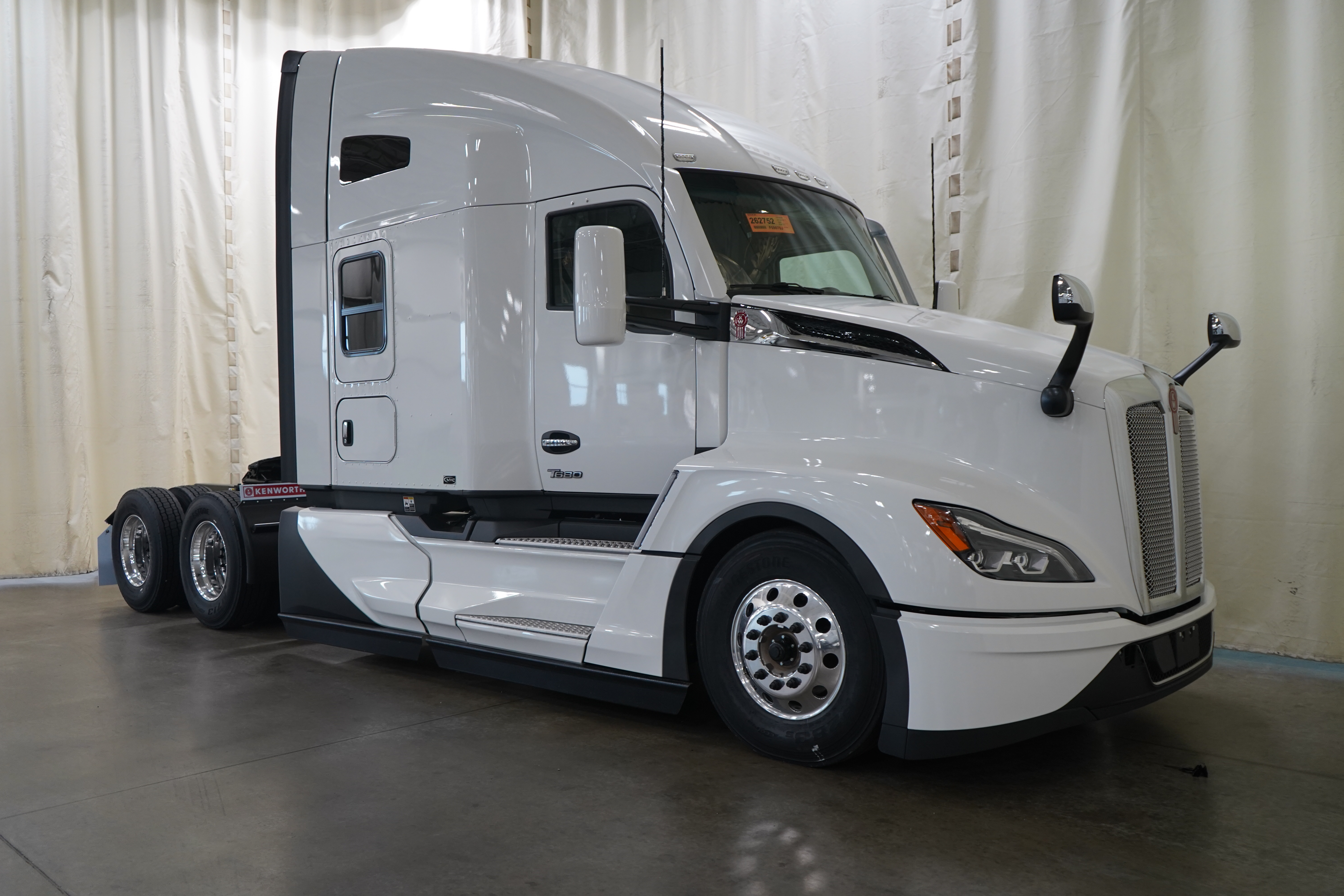2027 KENWORTH T680 in Nashville, TN