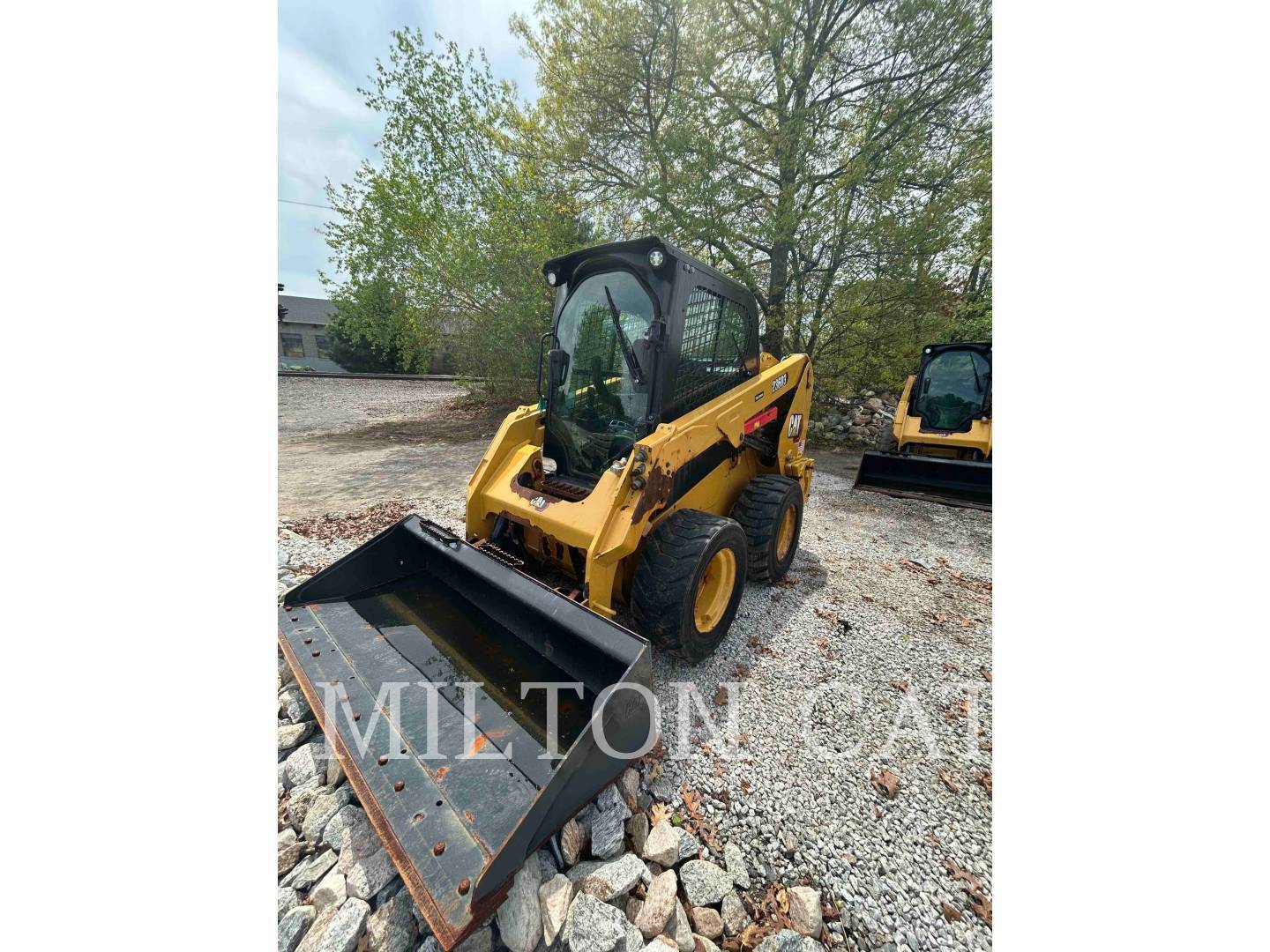 2022 CAT 236D3 in Milford, MA