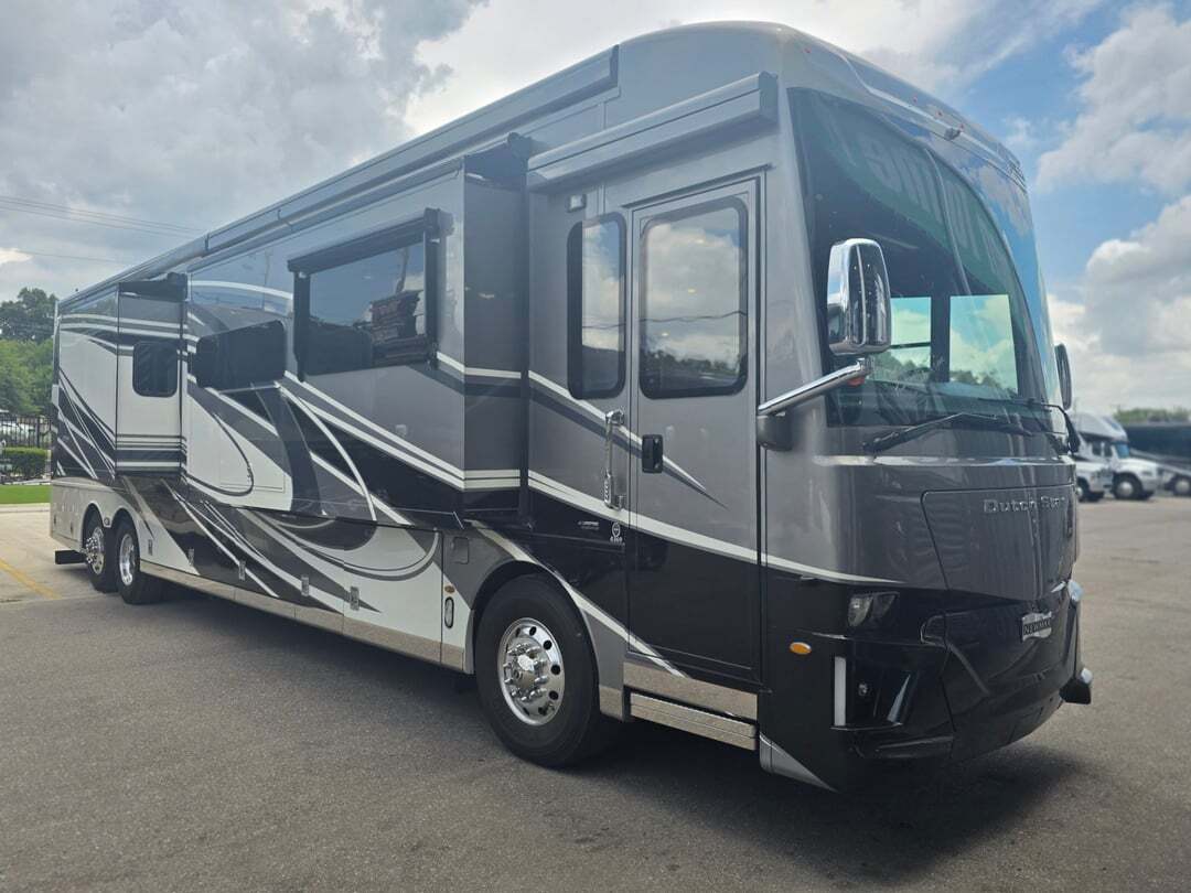 2021 Newmar Dutch Star 4369 RV