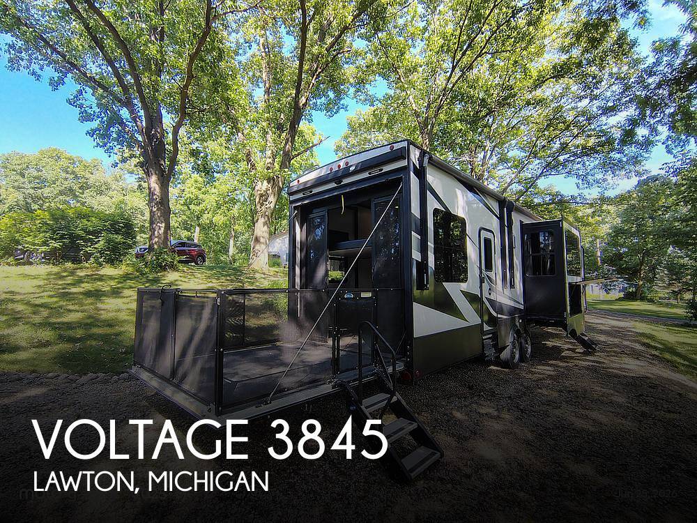 2021 Dutchmen Voltage 3845 Fifth Wheel Toy Hauler RV