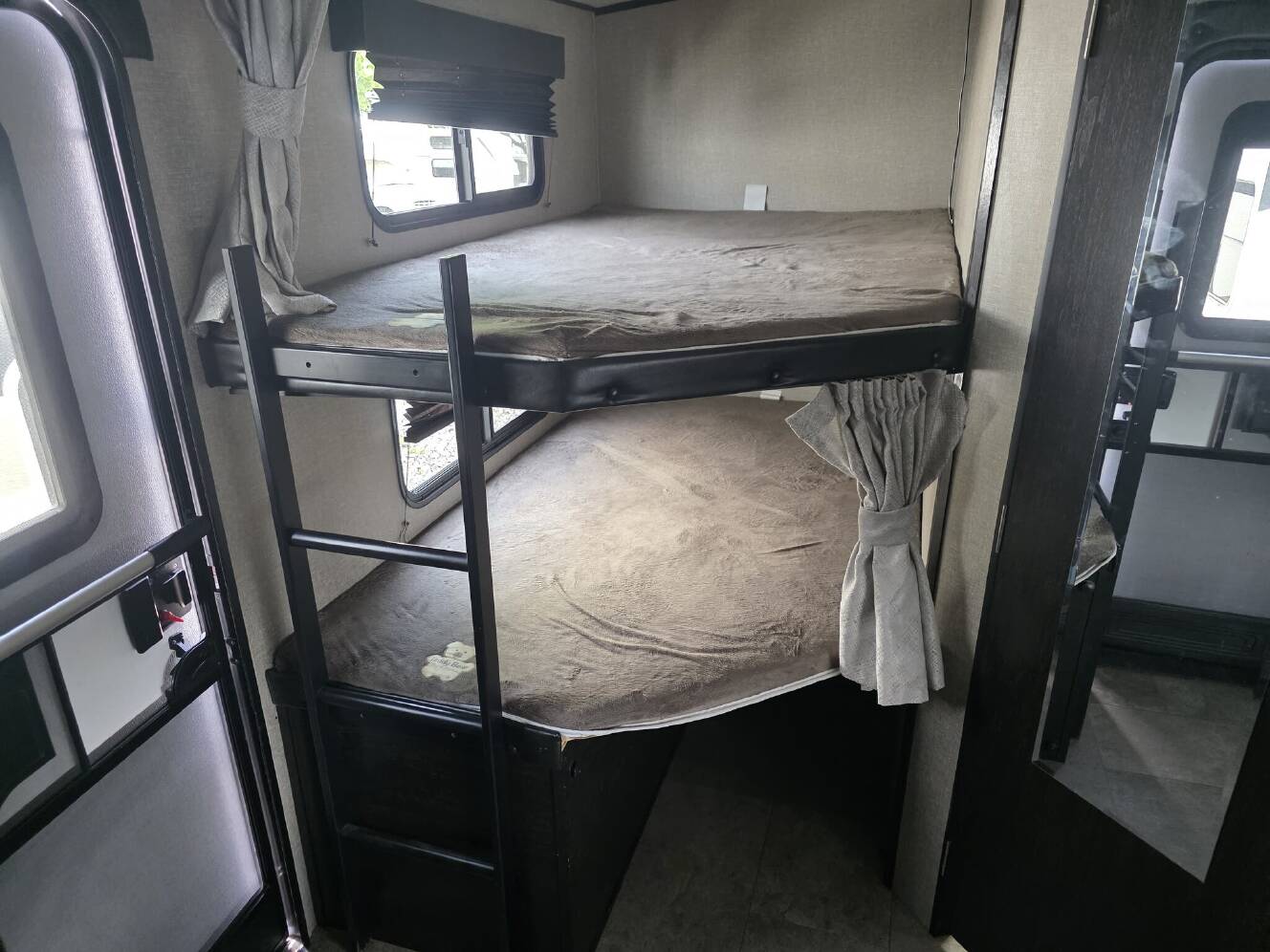 A photo of this 2019 Grand Design Imagine 2400BH