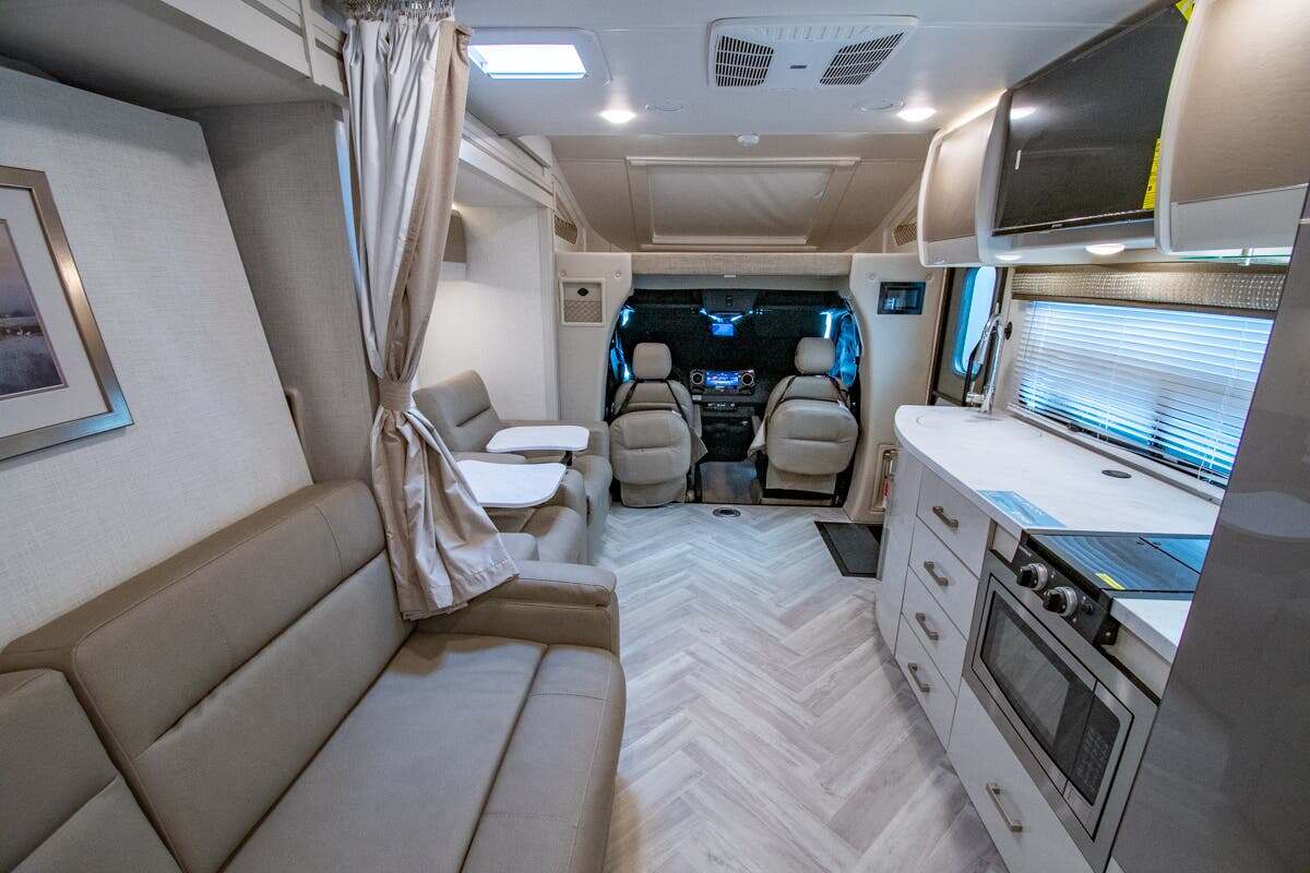 2027 Thor Motor Coach Tiburon 24FB in alvarado TX