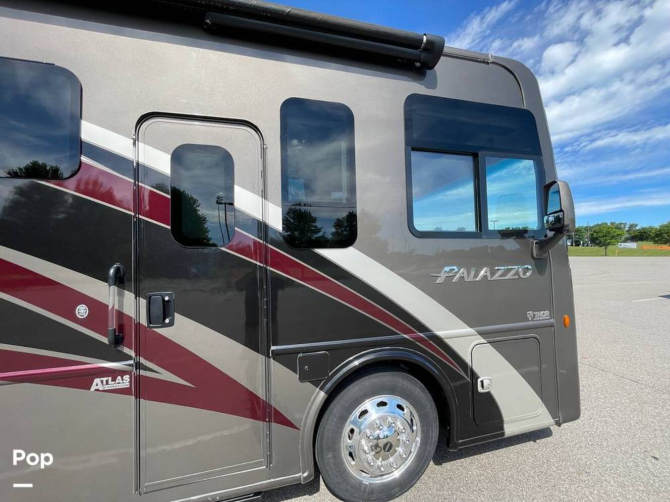 A photo of this 2019 Thor Motor Coach Palazzo 33.2