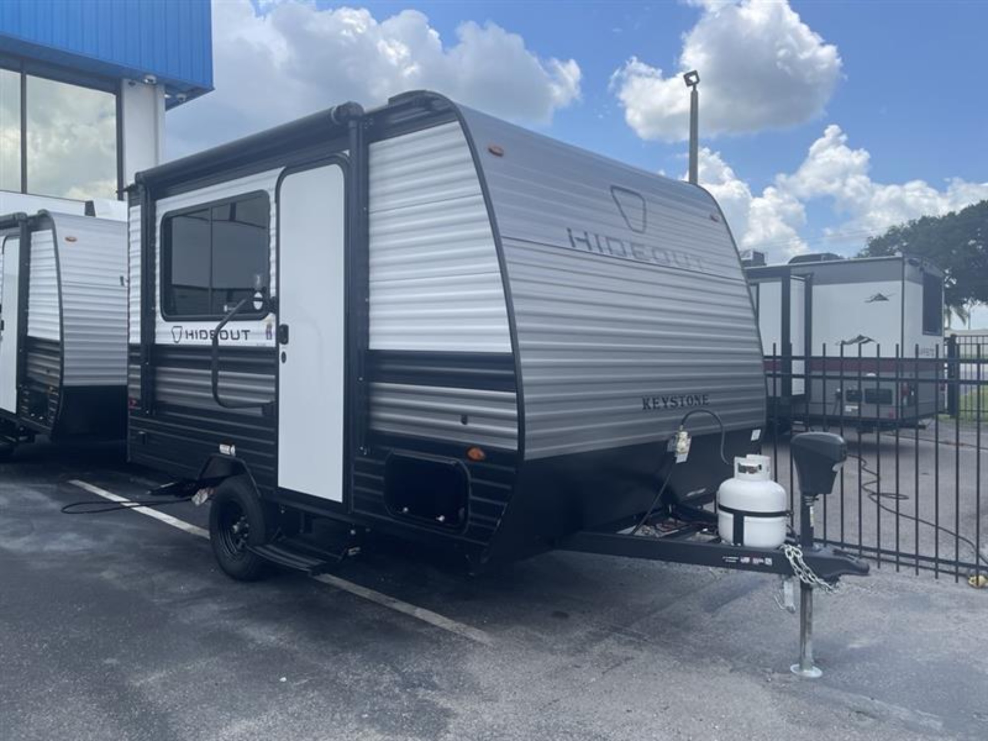 2026 Keystone HIDEOUT MINI 120BT in cocoa FL