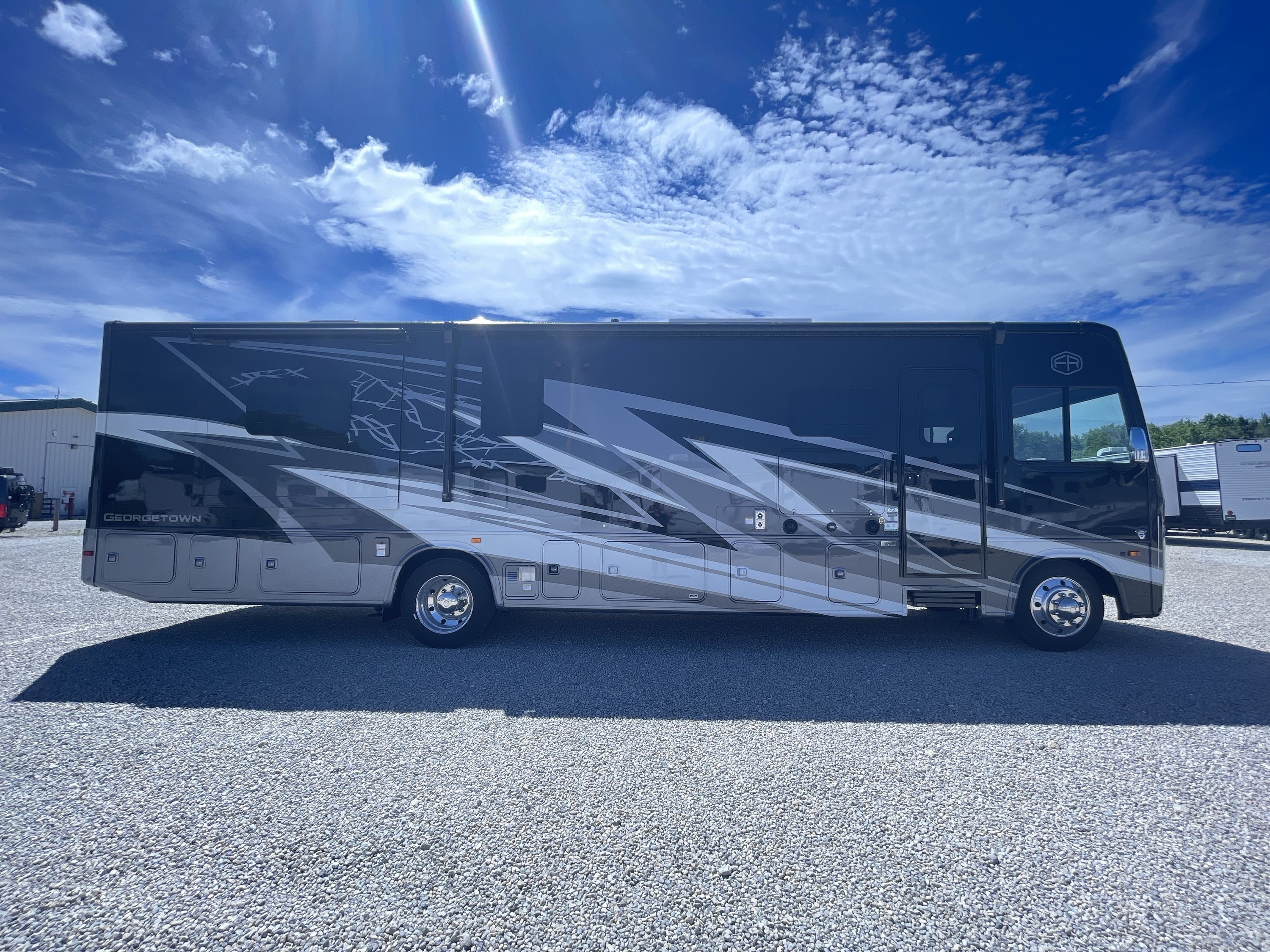 2027 Forest River GEORGETOWN 5 SERIES 34M 34M5 in piqua OH